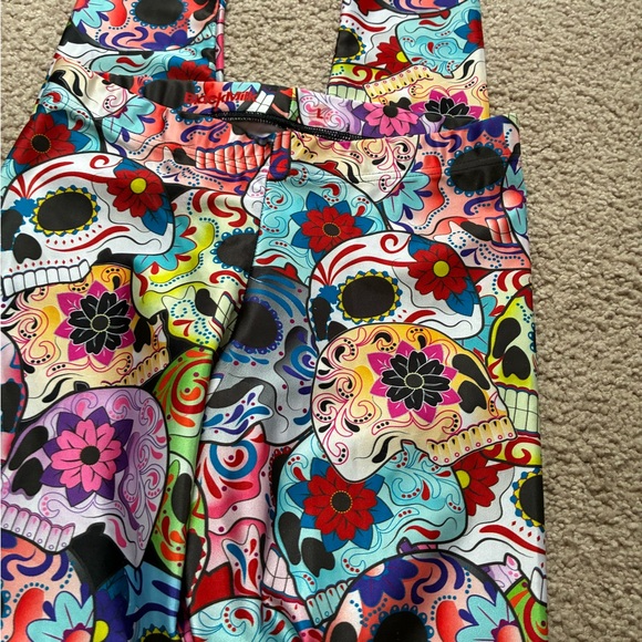 Blackmilk sugar skull leggings - Picture 4 of 9